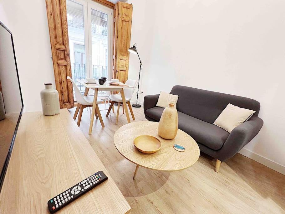 Apartamento Privado De Diseno En Pleno Centro - Atocha Apartment Madrid Bagian luar foto